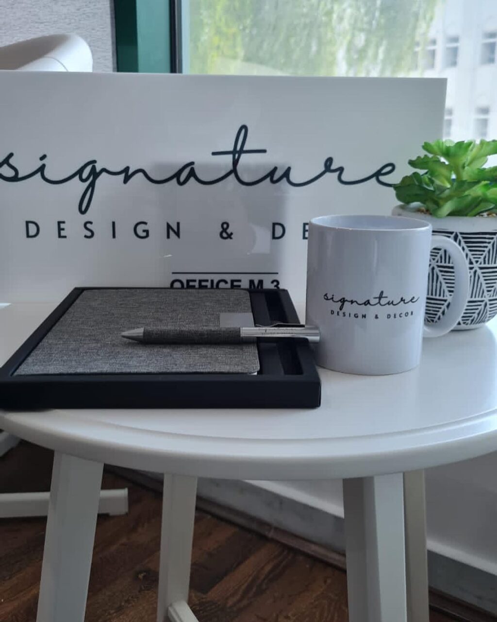 Instagram post from signaturestudio.ae. This post is in position 1.